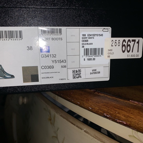 Size 7 Channel boots - Picture 12 of 12